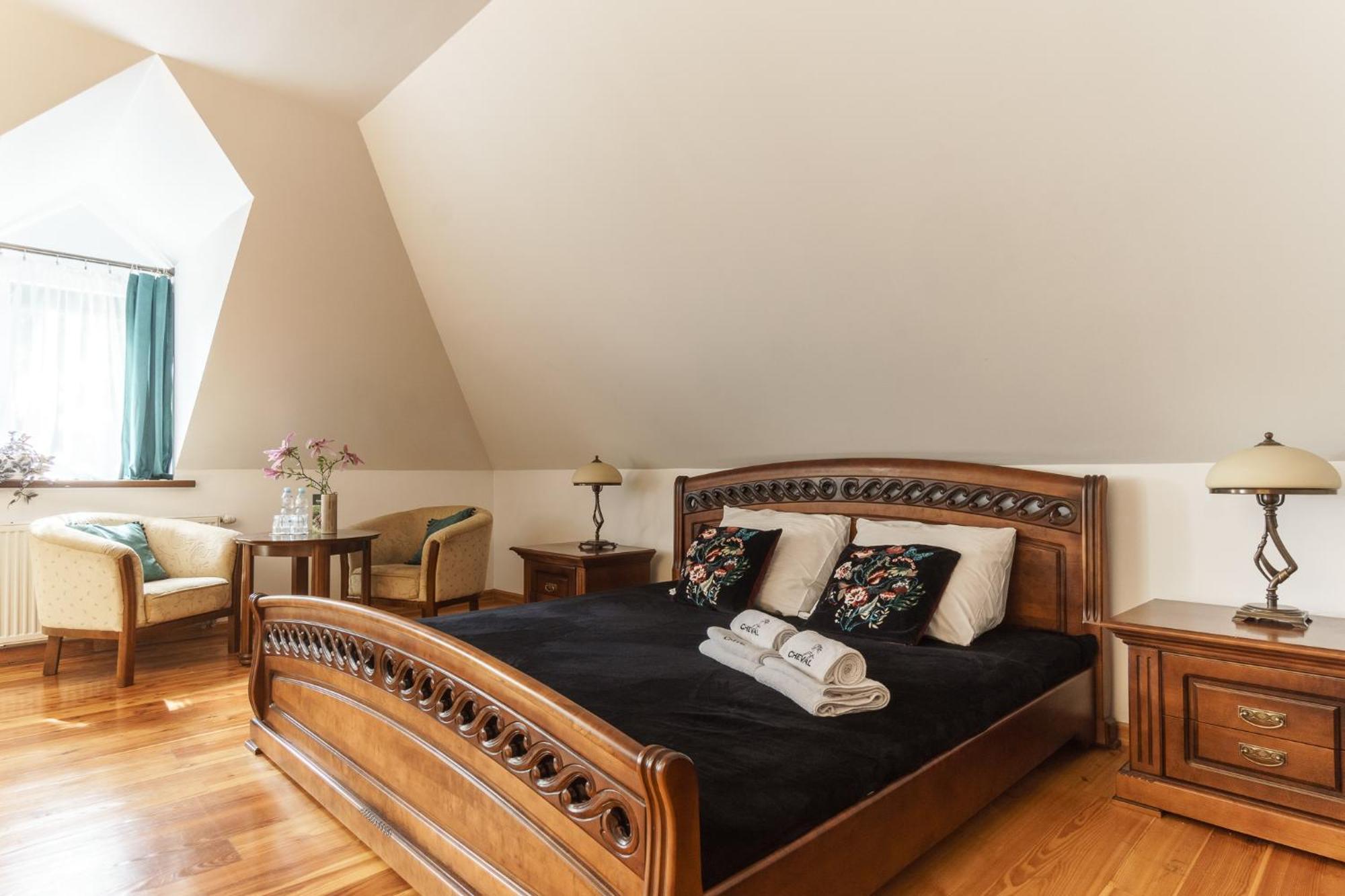 Apartamenty W Dworku Cheval 克拉科夫 外观 照片